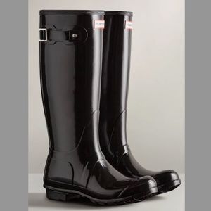 Hunter Women's Original Tall Gloss Rain Boots in Black Size 11 w/ Knitted Socks